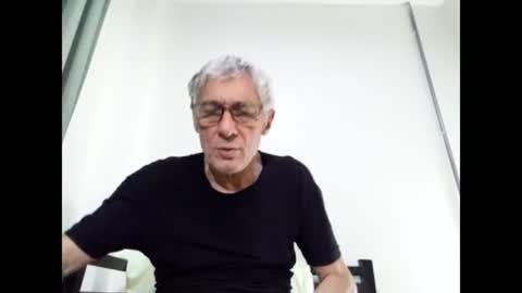 Snapshot of cucaio18 chatting on March 2025 09:33:02 AM BIG UNCUT HARD COCK online show from March 2025 09:33:02 AM