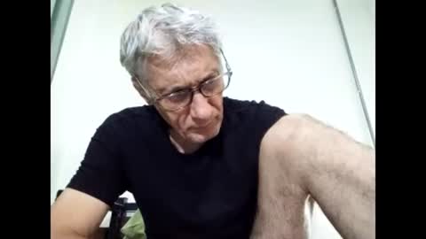 Snapshot of cucaio18 chatting on March 2025 06:18:02 AM BIG UNCUT HARD COCK online show from March 2025 06:18:02 AM