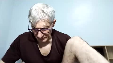 Snapshot of cucaio18 chatting on September 2025 02:35:01 AM BIG UNCUT HARD COCK online show from September 2025 02:35:01 AM