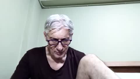 Snapshot of cucaio18 chatting on October 2025 04:53:02 AM BIG UNCUT HARD COCK online show from October 2025 04:53:02 AM