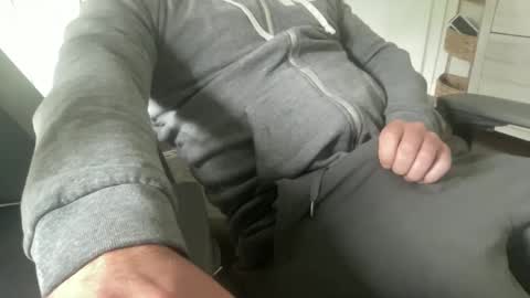 cuckgriff23 online show from May 2026 05:39:01 PM