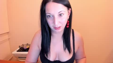 HELEN online show from February 2025 03:38:01 PM