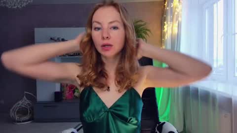 Snapshot of cuddle_kitten chatting on December 2024 07:13:02 AM Alexia online show from December 2024 07:13:02 AM