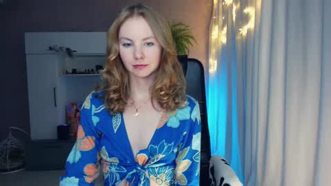 Snapshot of cuddle_kitten chatting on December 2024 02:28:01 PM Alexia online show from December 2024 02:28:01 PM