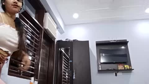 Snapshot of cuddlemuffins_3110 chatting on March 2026 07:43:02 PM cuddlemuffins online show from March 2026 07:43:02 PM