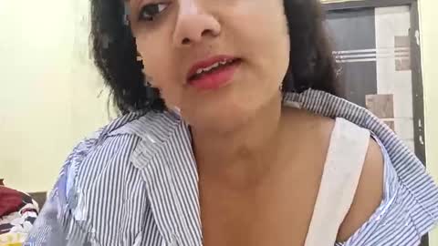 Snapshot of cuddlemuffins_3110 chatting on April 2026 03:09:02 PM cuddlemuffins online show from April 2026 03:09:02 PM