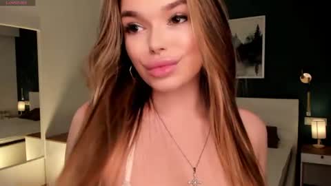 Silvia online show from July 2026 09:30:02 AM
