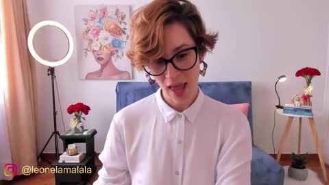 Leonela online show from October 2025 03:54:01 PM