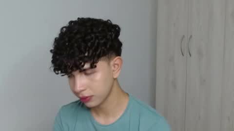 Cuddly online show from February 2025 02:33:01 AM