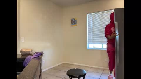 Snapshot of cum2charmxx chatting on November 2025 05:24:01 PM cum2charmxx online show from November 2025 05:24:01 PM