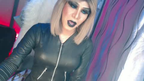 CUMMELA SLUTI online show from July 2026 10:32:02 AM