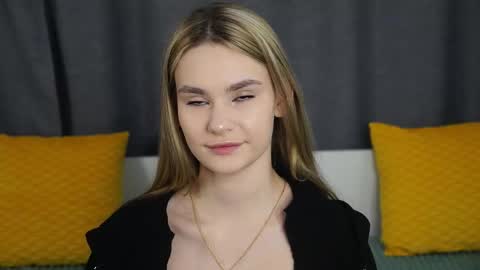 Snapshot of cum_dynasty chatting on October 2025 07:58:02 PM Naomi online show from October 2025 07:58:02 PM