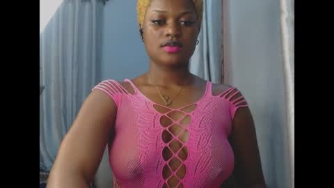 Snapshot of cum_ebony_petitxx chatting on June 2026 06:47:02 AM cath online show from June 2026 06:47:02 AM