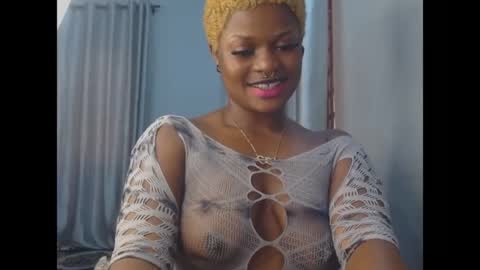 Snapshot of cum_ebony_petitxx chatting on June 2026 06:44:01 AM cath online show from June 2026 06:44:01 AM