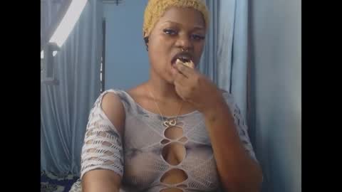 Snapshot of cum_ebony_petitxx chatting on June 2026 06:56:02 AM cath online show from June 2026 06:56:02 AM