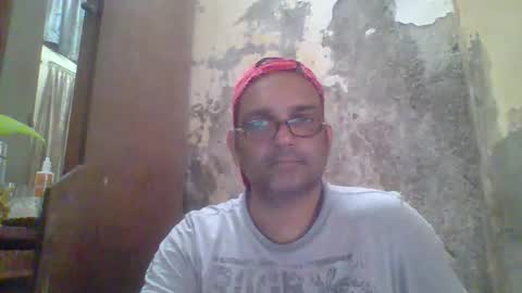 Snapshot of cum_l chatting on December 2025 08:42:02 AM Noha online show from December 2025 08:42:02 AM