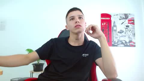 cumandres online show from November 2025 02:16:01 PM