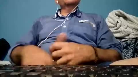 cumbian_chero online show from May 2026 04:19:01 AM