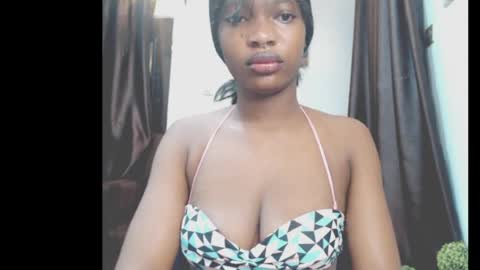 cumebony_petit online show from April 2026 07:00:01 AM