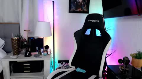 cumguzzlingskank online show from March 2026 01:13:01 AM