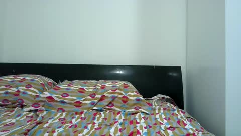 Cumms Cam online show from February 2025 12:43:01 PM