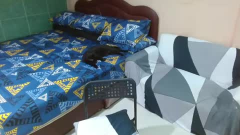 Snapshot of cummleahcumm chatting on March 2025 05:32:01 AM Leah Vergara online show from March 2025 05:32:01 AM