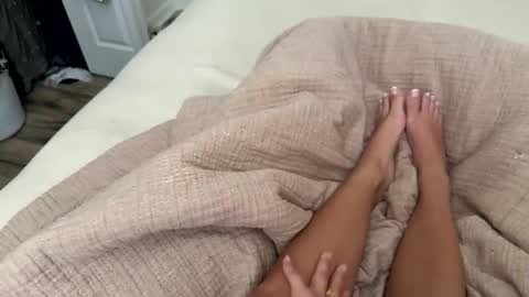 Snapshot of cummonnmeeeee chatting on April 2026 07:55:01 PM cummonnmeeeee online show from April 2026 07:55:01 PM