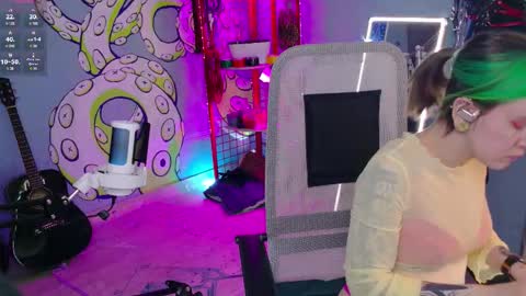 Snapshot of cumpotikeve chatting on March 2026 03:01:01 AM CUMpotikEve online show from March 2026 03:01:01 AM