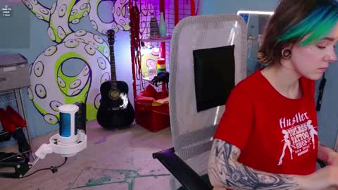 Snapshot of cumpotikeve chatting on April 2026 03:04:01 AM CUMpotikEve online show from April 2026 03:04:01 AM