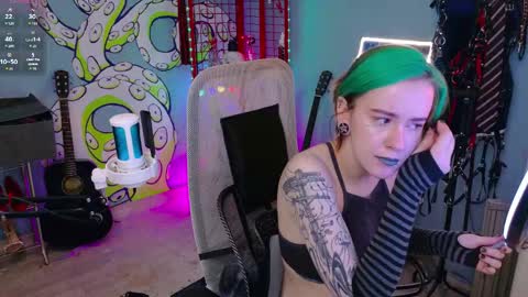 CUMpotikEve online show from May 2026 03:45:01 AM