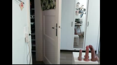 Snapshot of cumshow_x chatting on June 2026 10:35:01 AM Cumshow online show from June 2026 10:35:01 AM