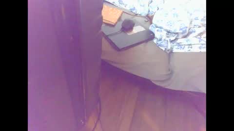 Snapshot of cumslutboi27 chatting on October 2025 06:12:01 AM cumslutboi27 online show from October 2025 06:12:01 AM