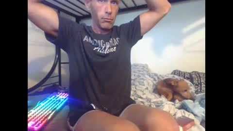 Snapshot of cumslutboi27 chatting on October 2025 09:43:02 AM cumslutboi27 online show from October 2025 09:43:02 AM