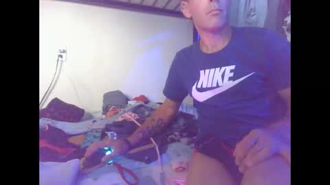 Snapshot of cumslutboi27 chatting on October 2025 06:24:02 AM cumslutboi27 online show from October 2025 06:24:02 AM