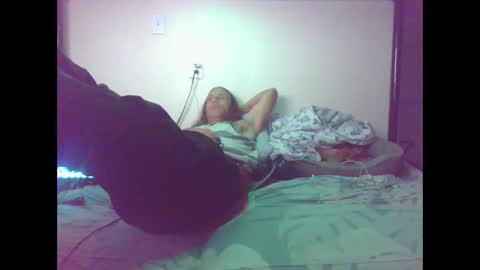 Snapshot of cumslutboi27 chatting on October 2025 04:01:02 AM cumslutboi27 online show from October 2025 04:01:02 AM