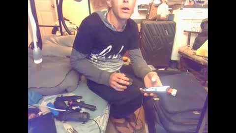 Snapshot of cumslutboi27 chatting on October 2025 07:32:01 AM cumslutboi27 online show from October 2025 07:32:01 AM