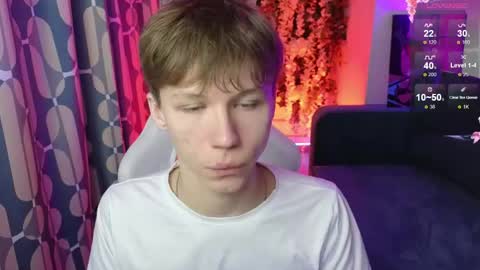cumte_boy online show from April 2026 01:25:02 AM