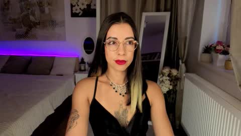 Snapshot of cupcake_comet1 chatting on September 2025 07:11:02 AM Evelyn online show from September 2025 07:11:02 AM