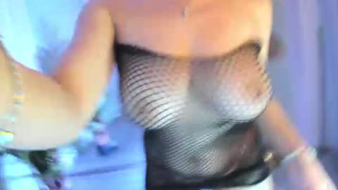 cupcake_izzy online show from July 2026 06:56:02 PM
