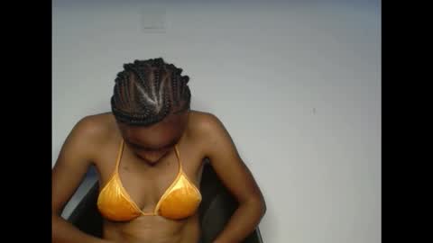 Snapshot of cupidxdoll chatting on October 2025 05:33:01 PM cupidxdoll online show from October 2025 05:33:01 PM