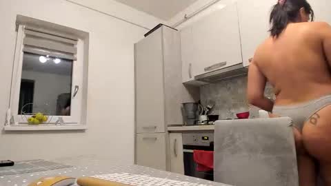 Snapshot of cuplu29 chatting on October 2025 10:47:01 PM maria alex online show from October 2025 10:47:01 PM