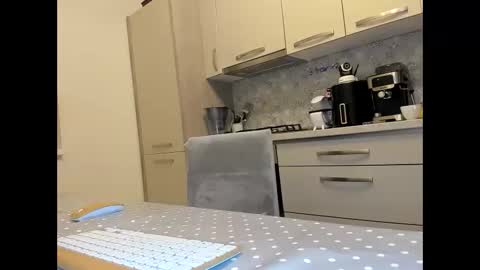 Snapshot of cuplu29 chatting on October 2025 11:18:02 PM maria alex online show from October 2025 11:18:02 PM