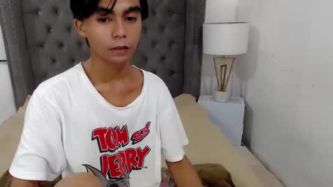 Xyrien online show from October 2025 09:26:02 PM