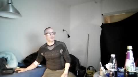 Snapshot of curced25 chatting on November 2025 03:42:02 AM curced25 online show from November 2025 03:42:02 AM