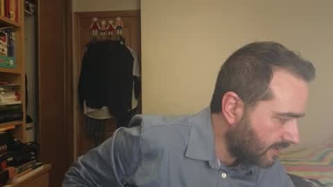 curiosillo1983 online show from October 2025 05:52:01 PM