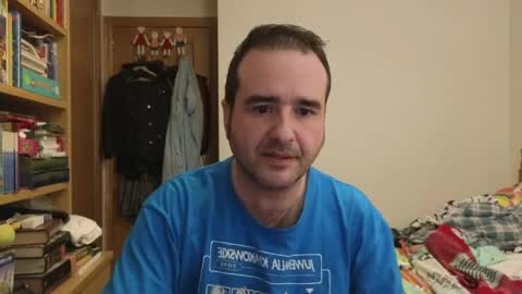 curiosillo1983 online show from April 2026 05:30:01 PM