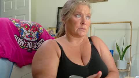 Snapshot of curiouscouple3143 chatting on June 2026 05:40:02 PM curious couple online show from June 2026 05:40:02 PM