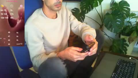 Snapshot of curiousgenie chatting on October 2025 02:47:02 PM curiousgenie online show from October 2025 02:47:02 PM