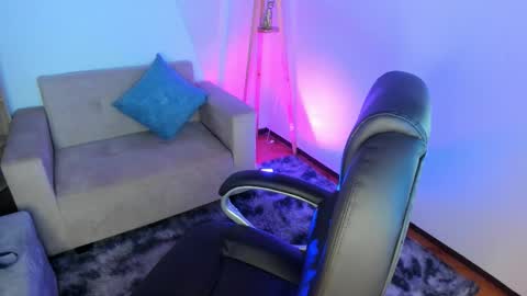 Isa Gold online show from January 2026 03:05:02 PM