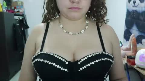 Vannesa online show from June 2026 01:43:01 AM